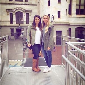 Meet your Posher, Loren